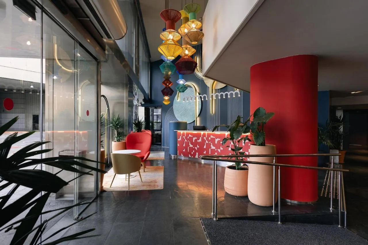 ****  Hotel Indigo Barcelona Granvia Plaza Espana, An Ihg Hotel ספרד