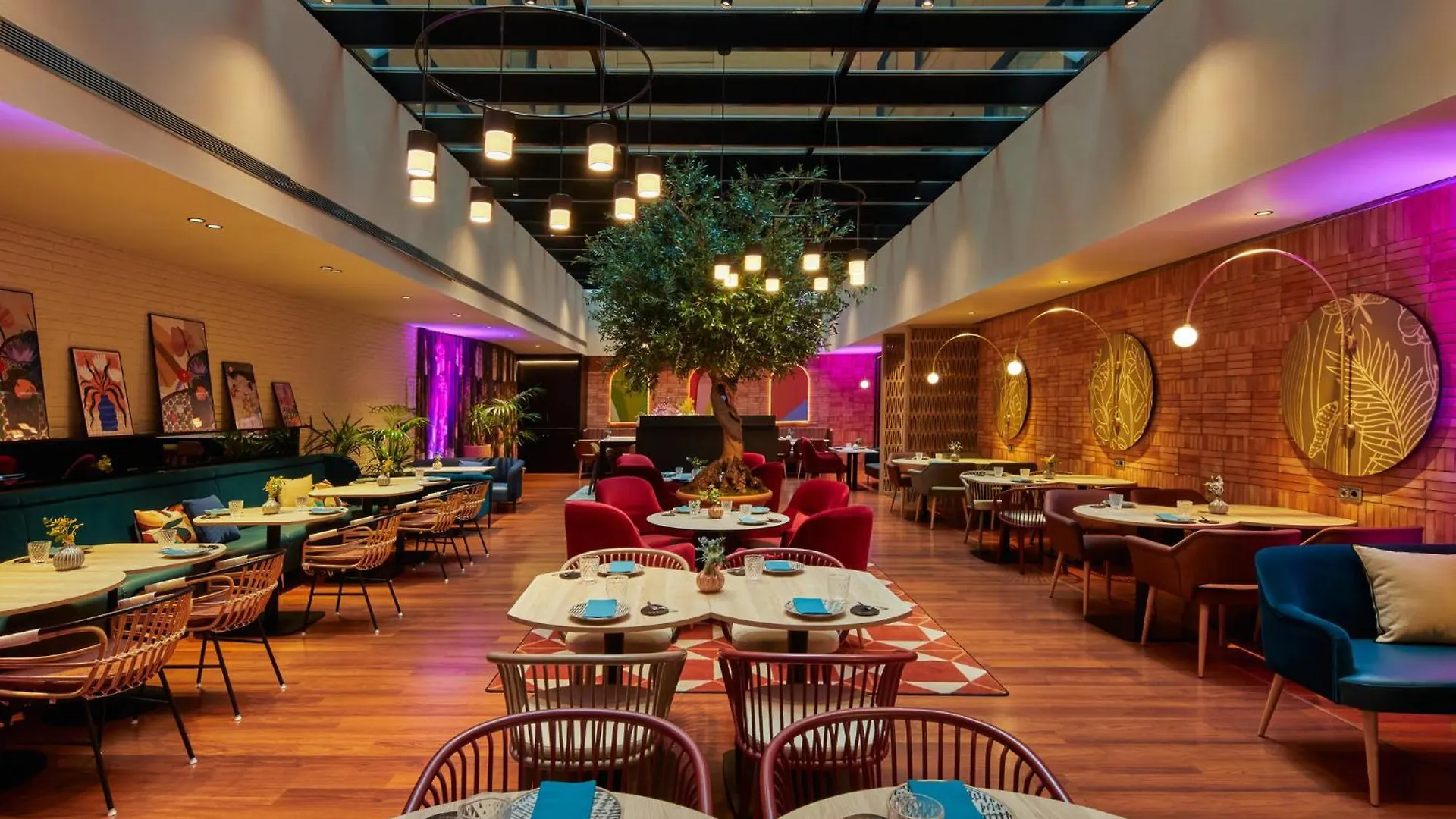 Hotel Indigo Barcelona Granvia Plaza Espana, An Ihg Hotel 4*,  Spain